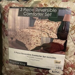 3 Piece Reversible Comforter Set - Floral and Red